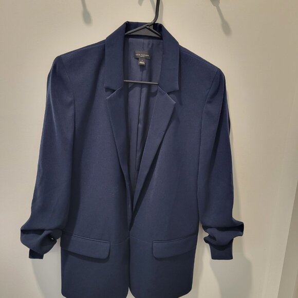Navy Blazer - Ann Taylor - Size: 4 - Picture 3 of 6